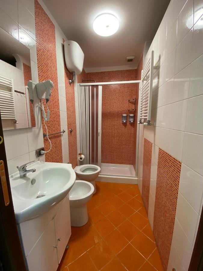 מלון Falu Napoli Centro Camera Con Cucina E Bagno Privato מראה חיצוני תמונה