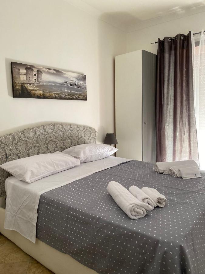 מלון Falu Napoli Centro Camera Con Cucina E Bagno Privato מראה חיצוני תמונה